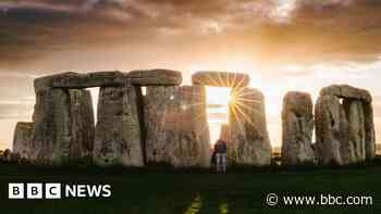 Stonehenge exhibition opens virtually for solstice