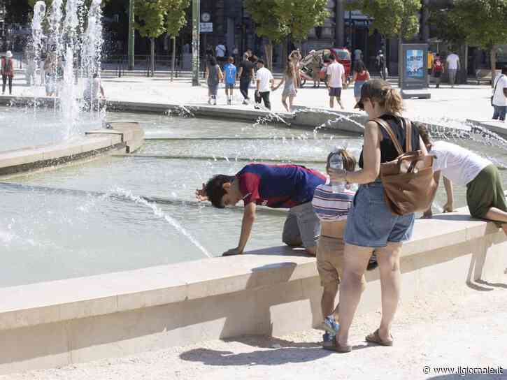 Emergenza caldo, sempre più città con il bollino rosso: 12 lunedì, 15 martedì e 16 mercoledì, ecco quali