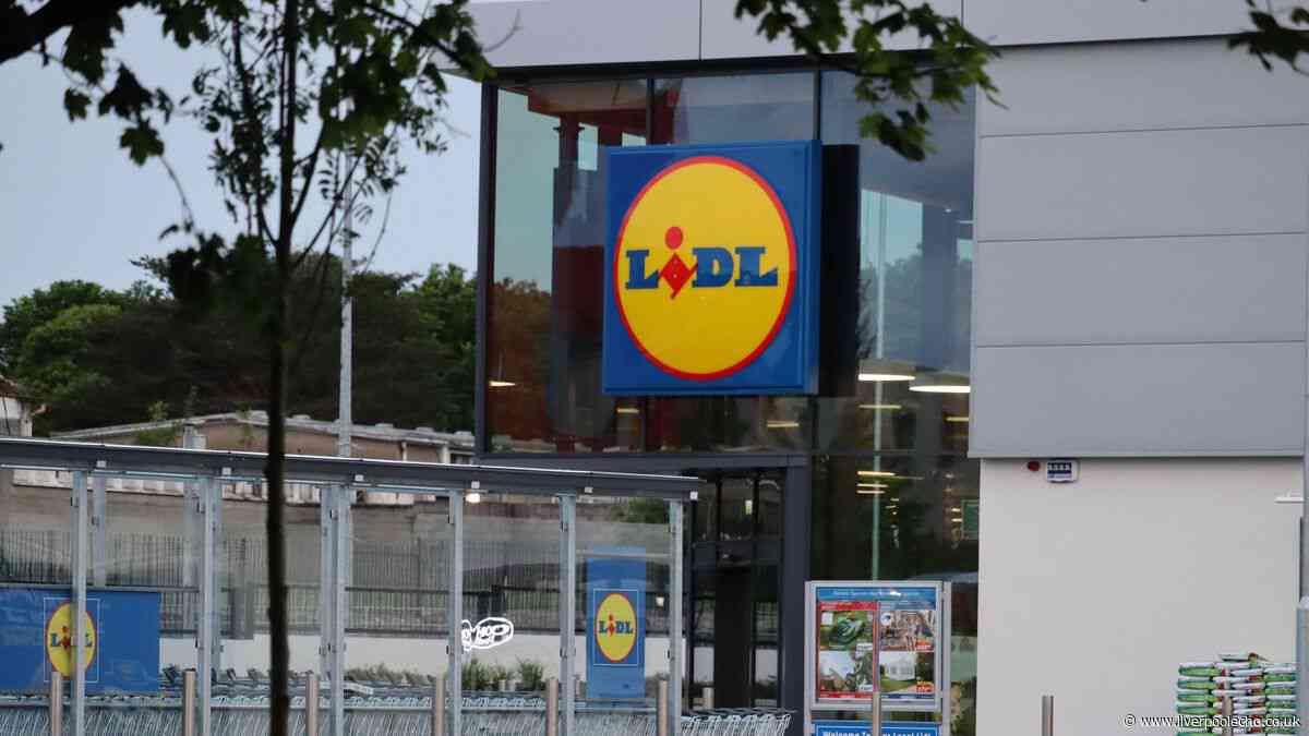 What's in Lidl's Middle Aisle this week from paddling pools to polo shirts
