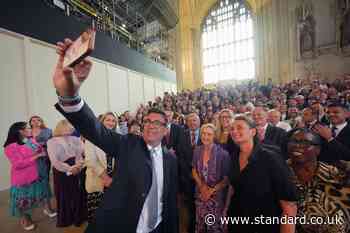 Burnham arrives in Westminster as Labour MPs pay homage to the King of the North