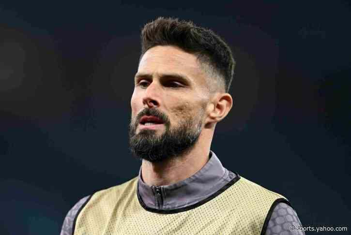39yo ex-Gunner signs contract extension
