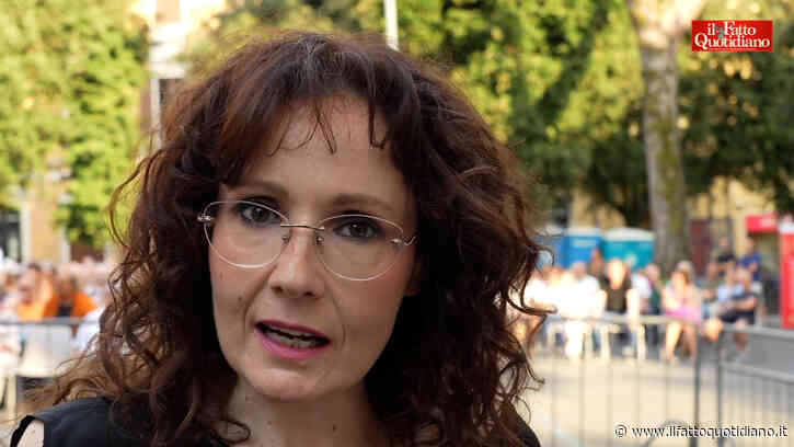 “Il nuovo Renzi, Schlein e l’anti-lingua, Trump primitivo”: Daniela Ranieri presenta a Paper Fest il suo “manuale di resistenza al linguaggio dei politici”