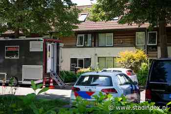 Schok na dood van vrouw in Zeewolde: ‘En dan zie je dat de buurman wordt meegenomen’