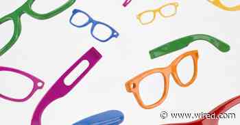 They’re Making Clip-On Frames for Smart Glasses Now