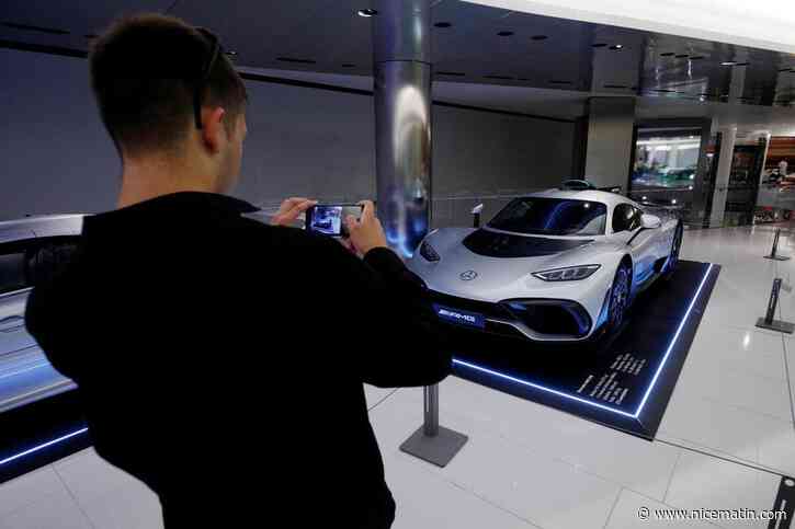 Des modèles iconiques aux bolides modernisés : à la Collection de S.A.S. le Prince de Monaco, une exposition raconte l’automobile au fil des générations avec des prêts de Charles Leclerc et Fernando Alonso