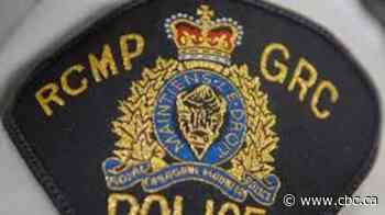 Man dies after falling into lake during canoe race in northern Manitoba