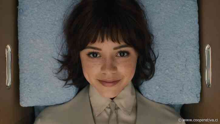 Jenna Ortega es una amiga artificial en la nueva película de Taika Waititi
