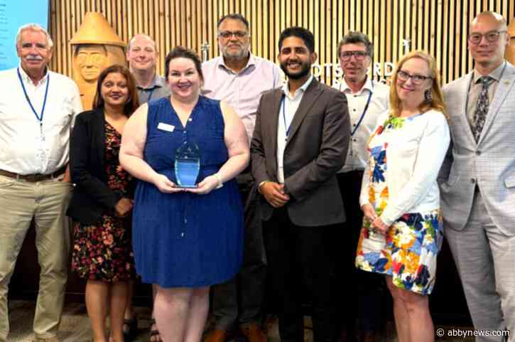 Management team at Abbotsford’s Sevenoaks Shopping Centre wins Community Matters Award