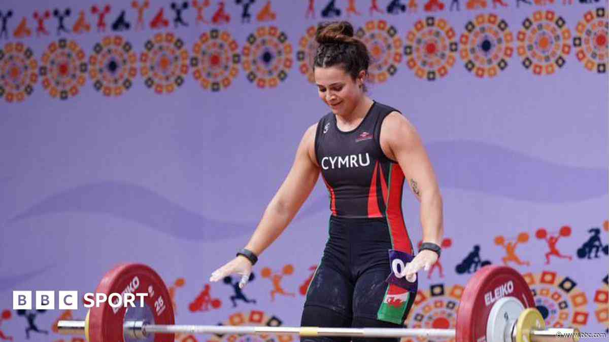 Weightlifter Whalley added to Team Wales for Glasgow Games