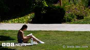 Rail users urged not to travel in extreme heat