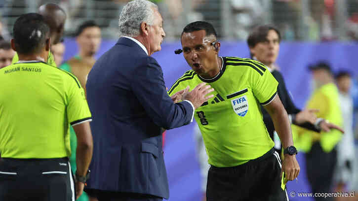 FIFA le revocó credencial a periodista paraguayo por "comentarios despectivos" contra árbitro