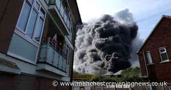 Unbelievable photos after major incident declared following huge recycling facility blaze in Widnes