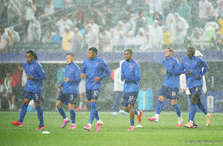 🙌 After nearly 2 hours, France v Iraq resumes at the Cup