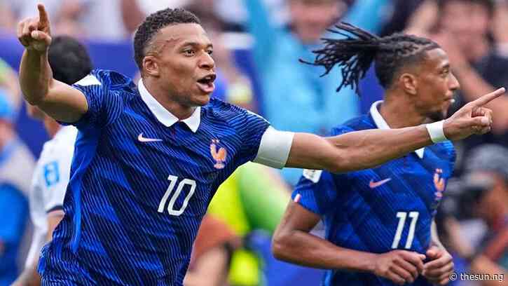 World Cup: Mbappé scores twice as France beat Iraq 3-0