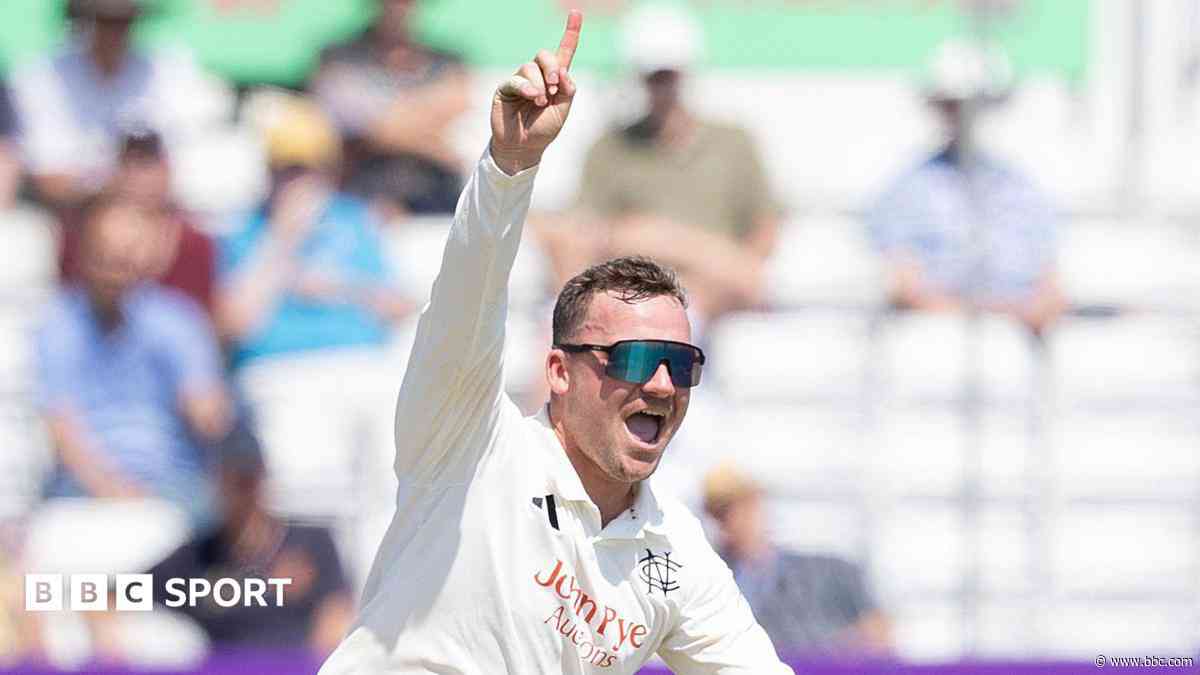 Champions Notts complete innings victory at Essex