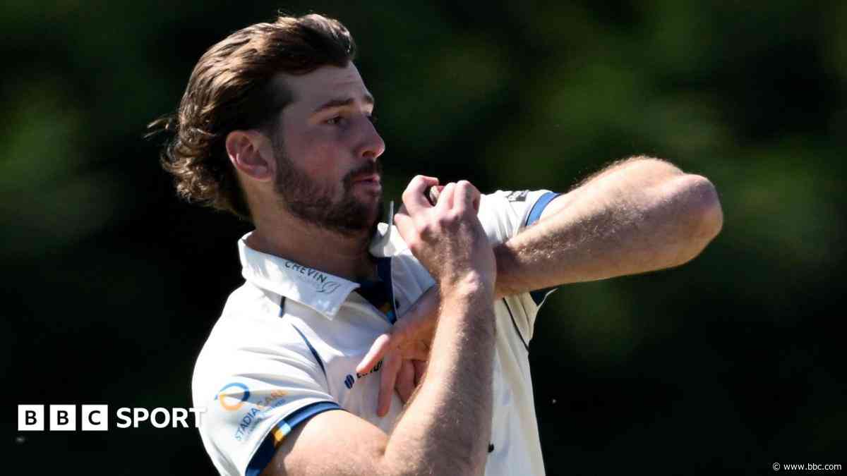 Aitchison puts Derbys close to win against Lancs