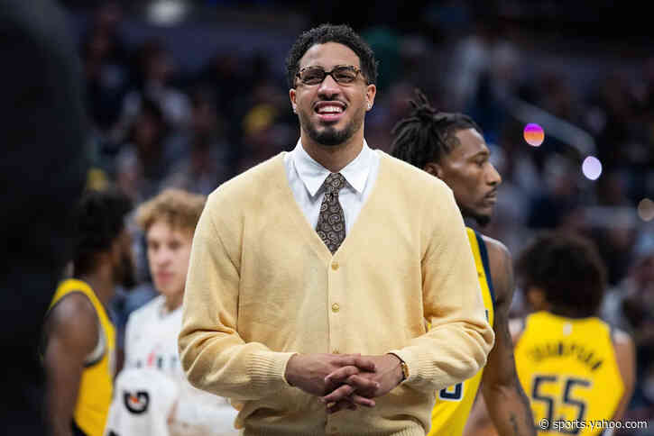 Watch: Tyrese Haliburton gives Indiana Fever an assist with stuck ball