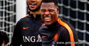Denzel Dumfries ziet iets bijzonders bij Oranje: ‘Als wij scherp blijven, zijn wij een kanshebber’
