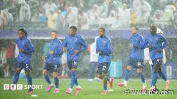 What France & Iraq did during 'mentally draining' two-hour weather delay