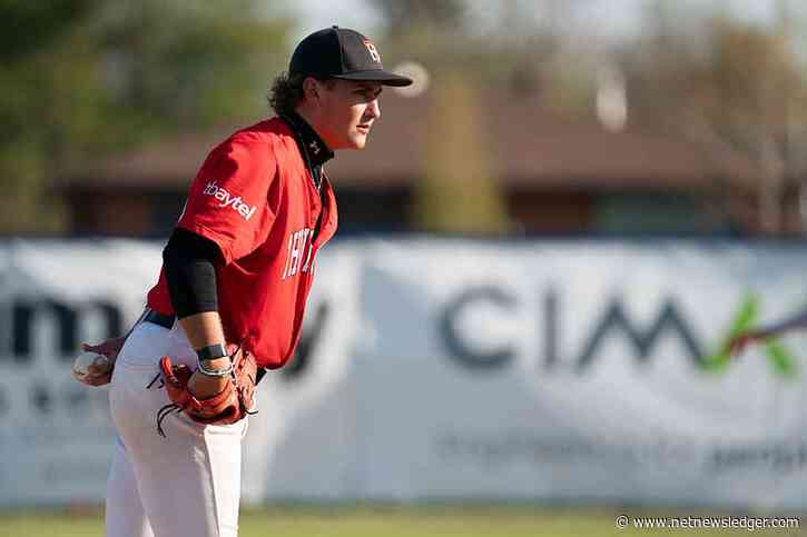 Border Cats rally for five in the eighth to stun Duluth 7-5 at Port Arthur Stadium