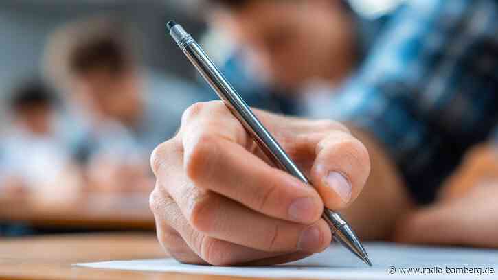 Schriftliche Prüfungen beginnen an Mittel- und Realschulen