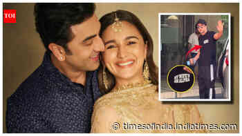 Ranbir Kapoor's 'My Wife's Alpha' t-shirt wins hearts