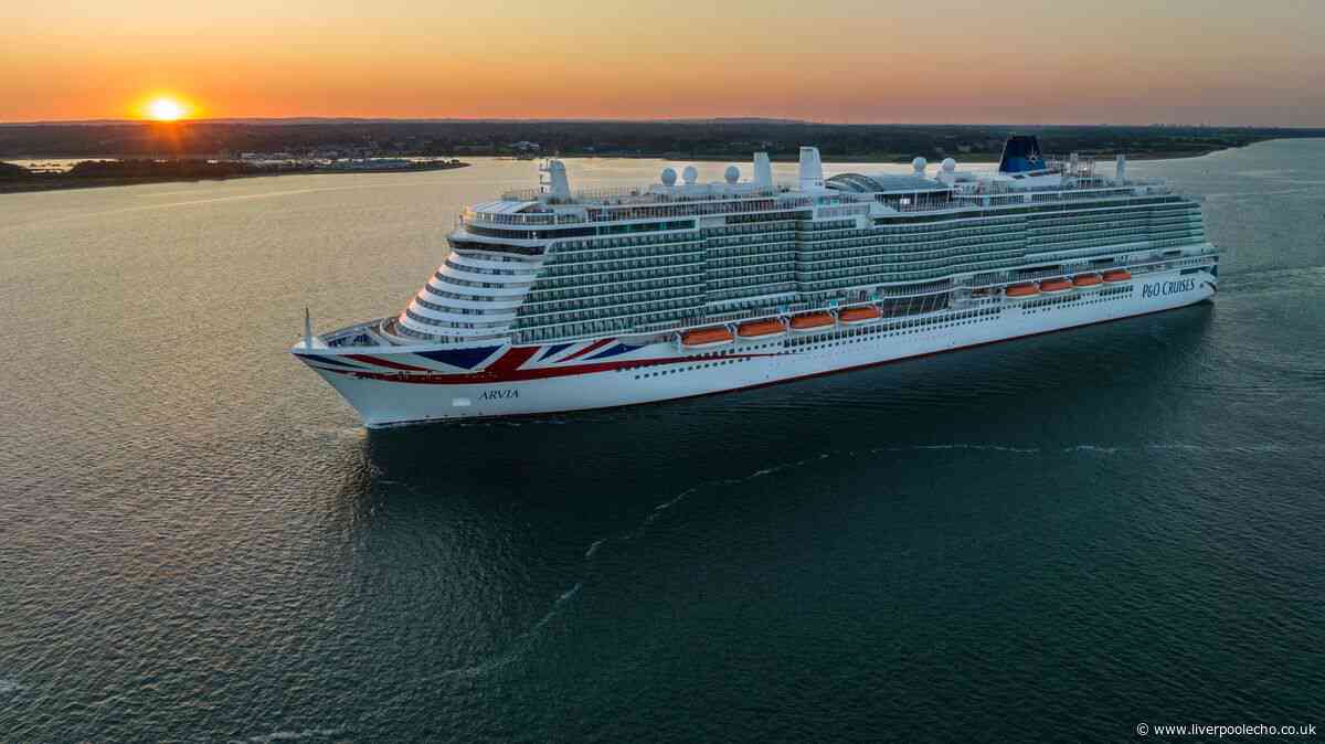 P&O Cruise message to passengers paying on board ship