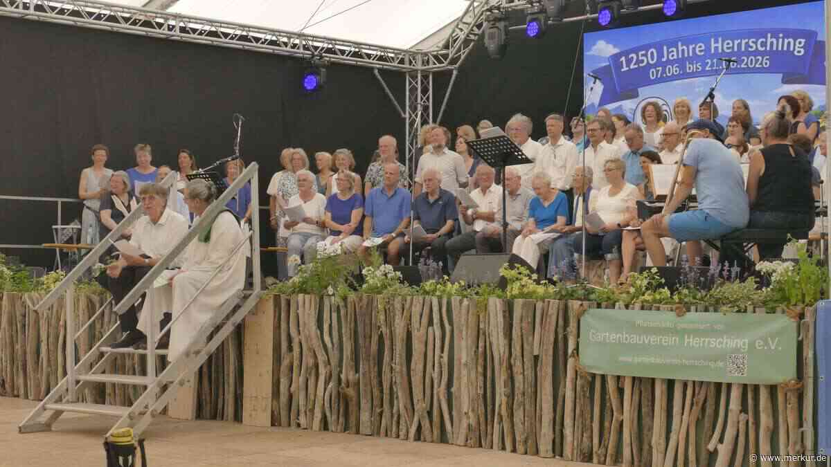 150 Sänger bringen Carmina Burana in Herrsching – mit Welturaufführung