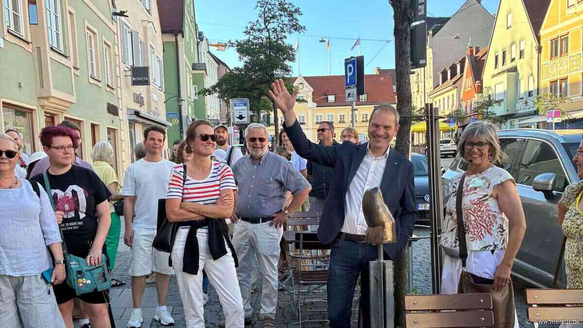 34 Neubürger erkunden bei Stadtführung ihre neue Heimat