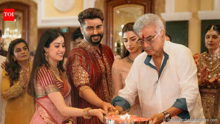 Anshula Kapoor shares wedding festivities photos with Boney, Arjun, Janhvi Kapoor
