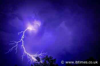 'I Thought It Was Aliens:' Londoners React to Terrifying Midnight Thunderstorm During Heatwave