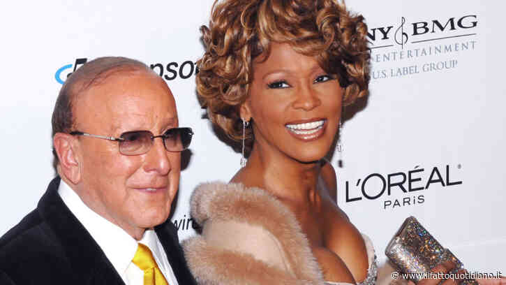 È morto Clive Davis, magnate dell’industria discografica che ha lanciato le carriere di Whitney Houston, Carlos Santana, Janis Joplin e Alicia Keys