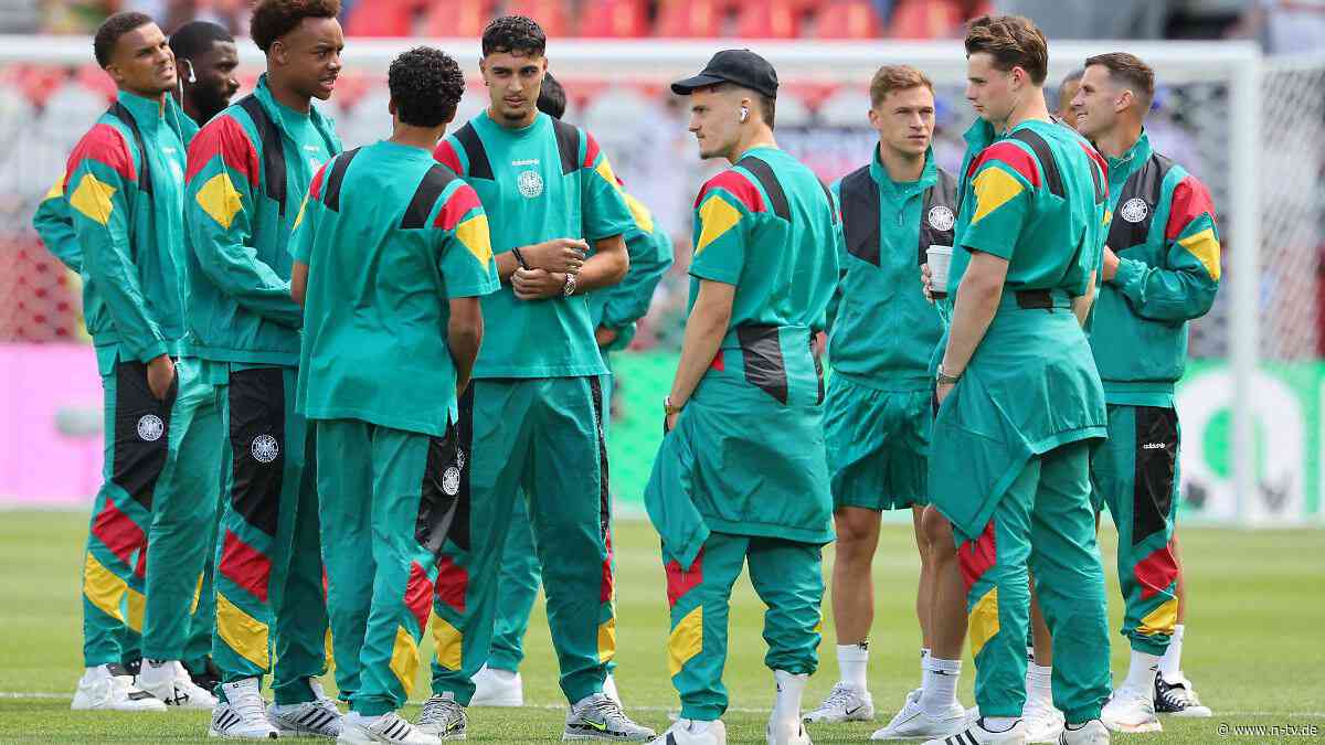 Als Bundestrainer: Wie beantworten Sie die heiklen DFB-Fragen?