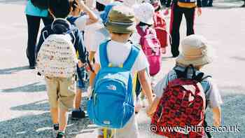 UK 40°C Heat Threat: Schools Closing, Rail Delays and What Workers Need to Know