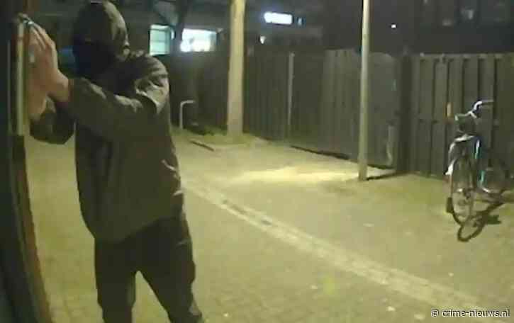 Vijf explosies in twee jaar bij woning Den Haag: politie toont beelden dader na nieuwe aanslag
