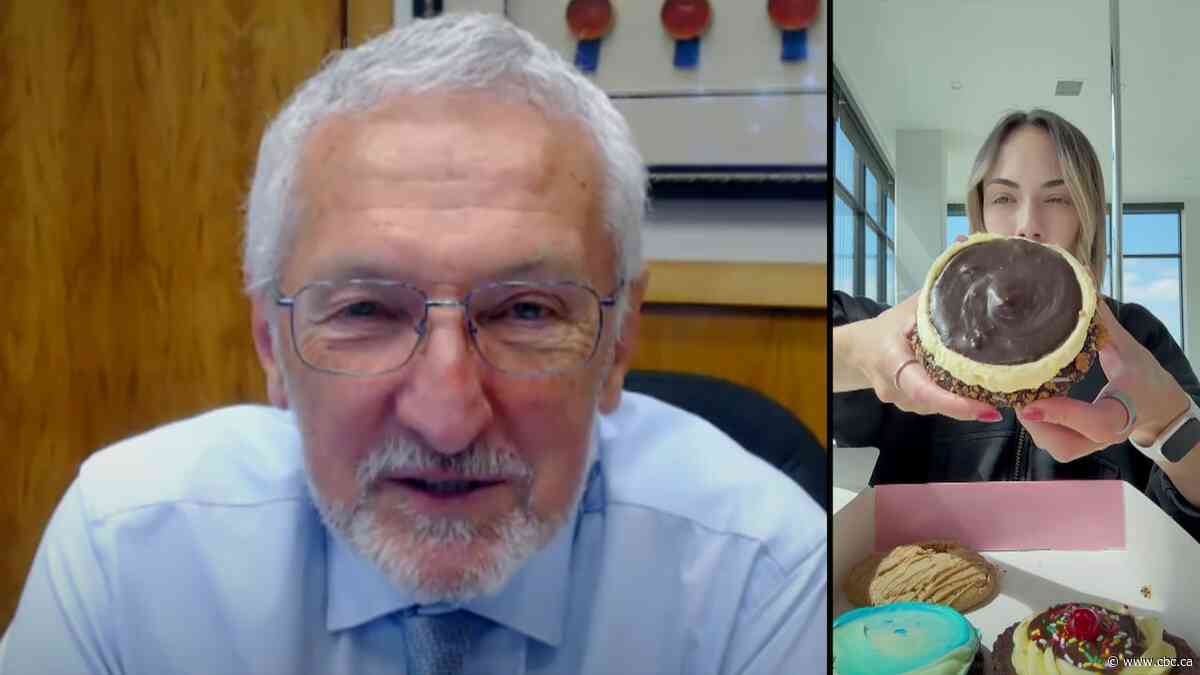 Mayor sets record straight on Nanaimo cookie mispronunciation | The Moment