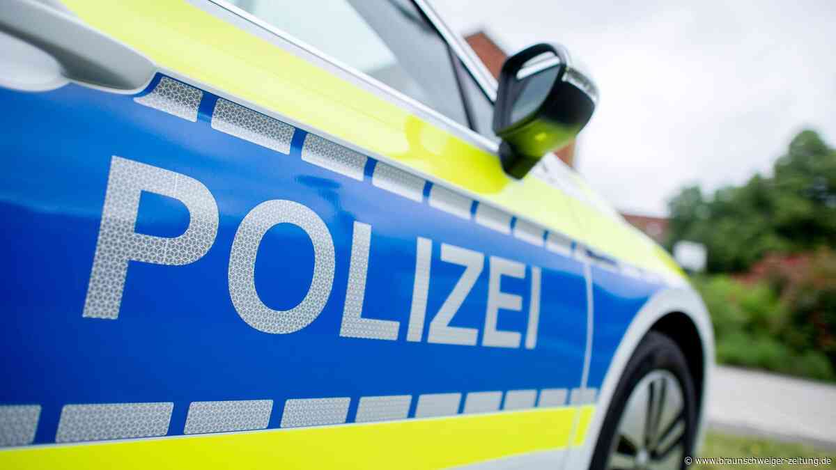 Gegenstand von Brücke geworfen? Pkw-Scheibe auf A2 bei Schwülper zersplittert