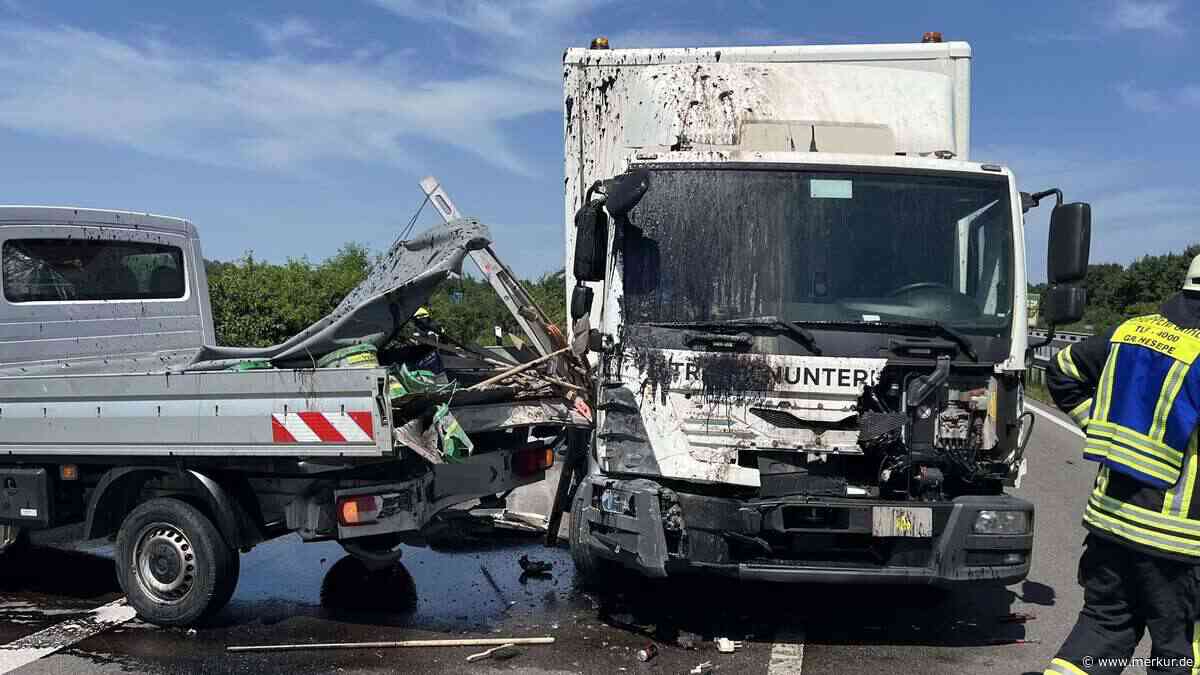Schwerer Lkw-Unfall auf der A31 in Niedersachsen: Zwei Tote – Autobahn voll gesperrt