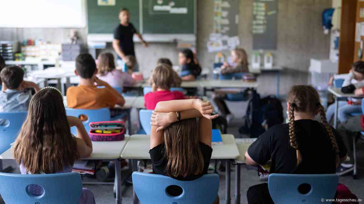 Deutsches Schulbarometer: Verhalten der Schüler belastet Lehrer zunehmend