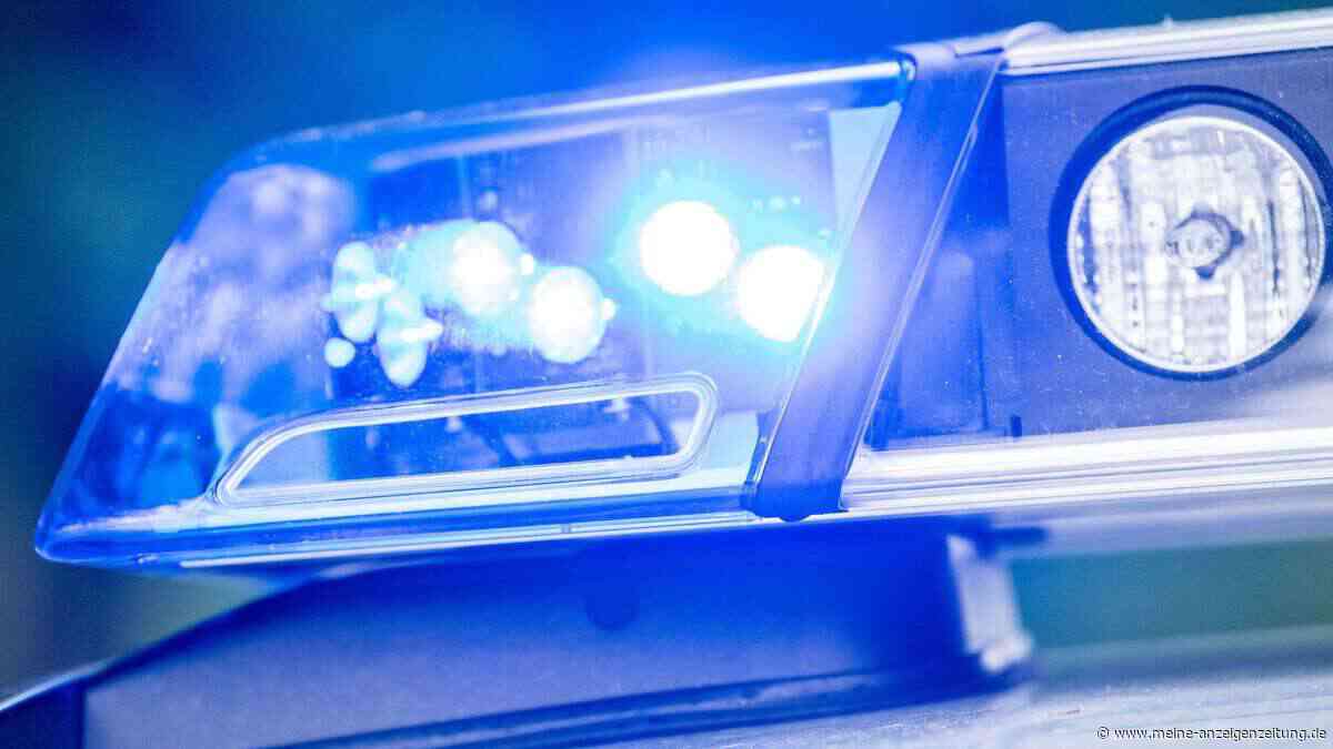 Dieb stiehlt Tasche am Eisolzrieder See – Frau nur kurz im Wasser