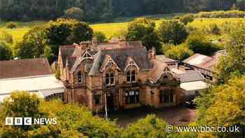 Staff wages unpaid as Scots private school closes a day early
