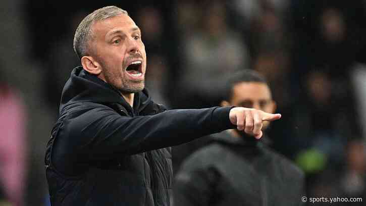 O'Neil signs three-year deal as new Ipswich boss