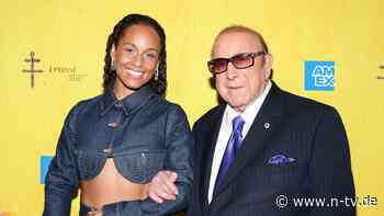 "Mein Leben für immer verändert": Alicia Keys verabschiedet sich mit bewegenden Worten von Clive Davis