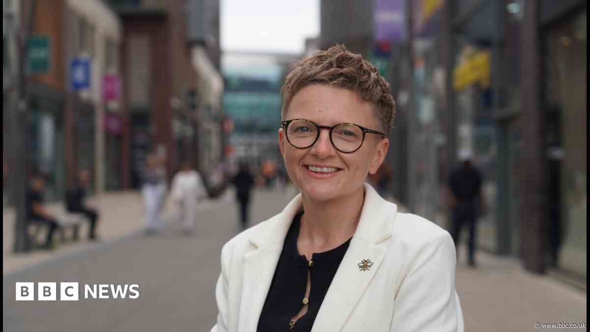 Labour announces Manchester council boss as metro mayor candidate