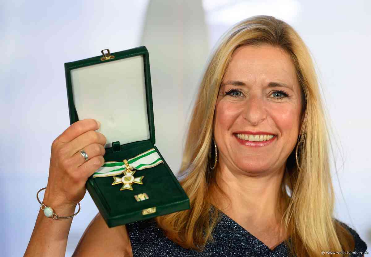 Sachsens höchste Auszeichnung für Sängerin Stefanie Hertel