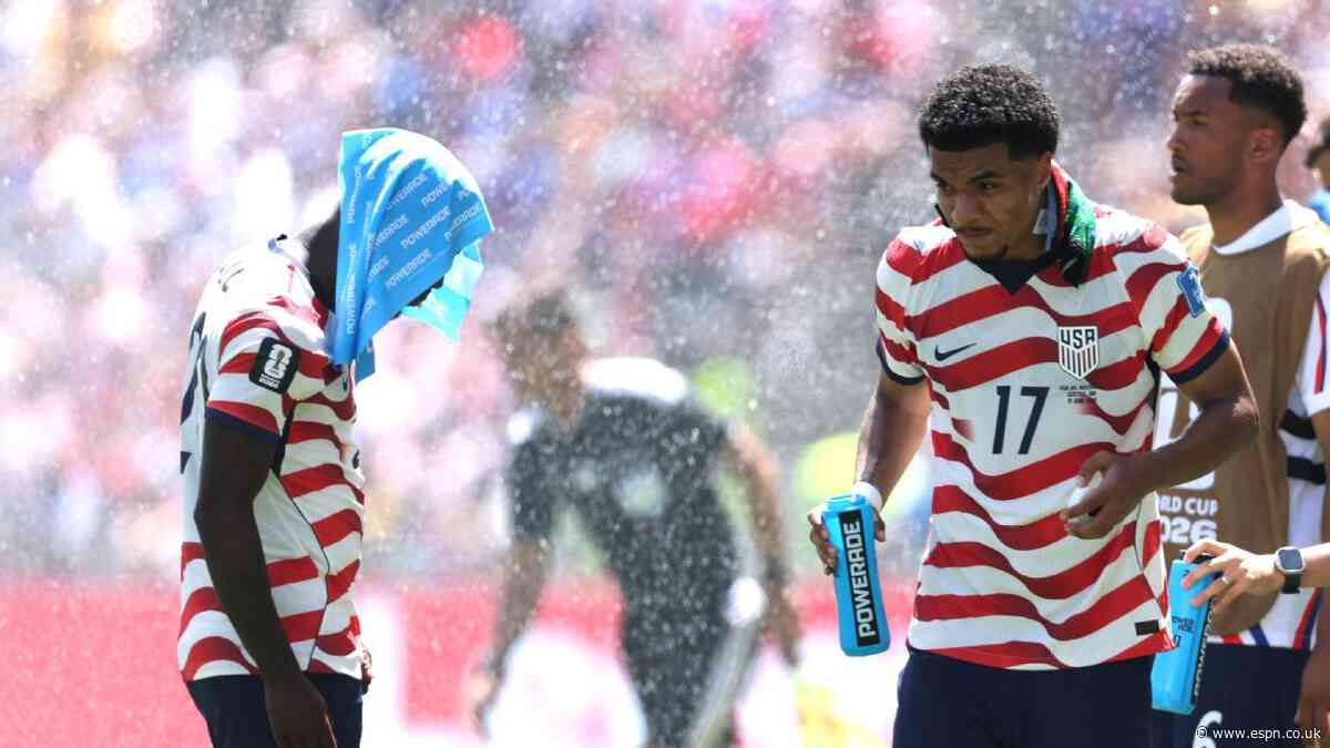 Infantino favors hydration breaks at future WCs
