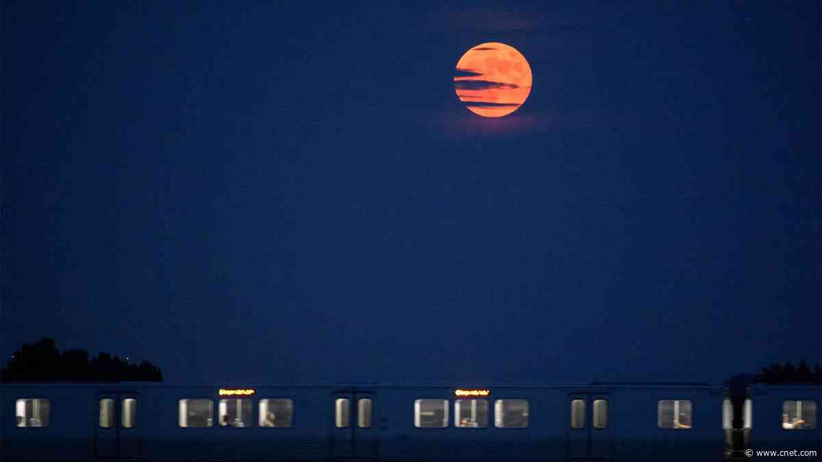 Here's How to See June's Strawberry Moon Light Up the Sky