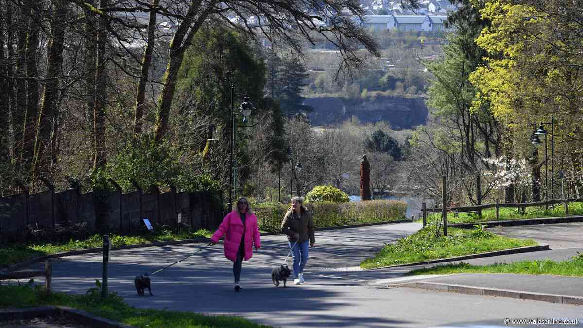 Beautiful leafy valleys park with pretty castle and splashpad for the kids