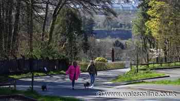 Beautiful leafy valleys park with pretty castle and splashpad for the kids