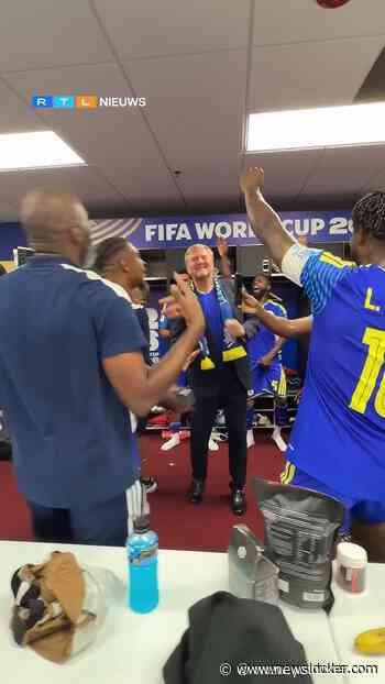 Koningspaar danst met elftal Curaçao | RTL Nieuws